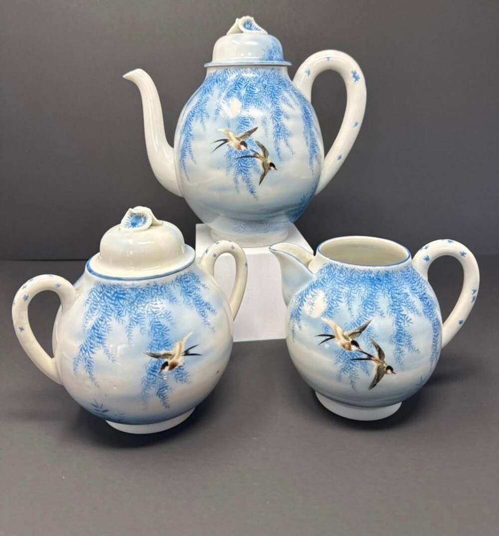 VTG Kutani Ware Japanese Porcelain Teapot Sugar Bowl and Creamer Set